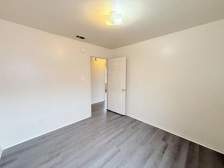 3407 Toledo Dr #C — Photo 25