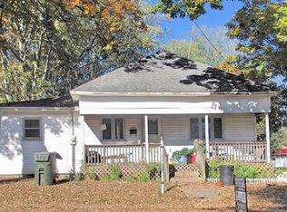 416 E Harrison St, Palestine, IL 62451