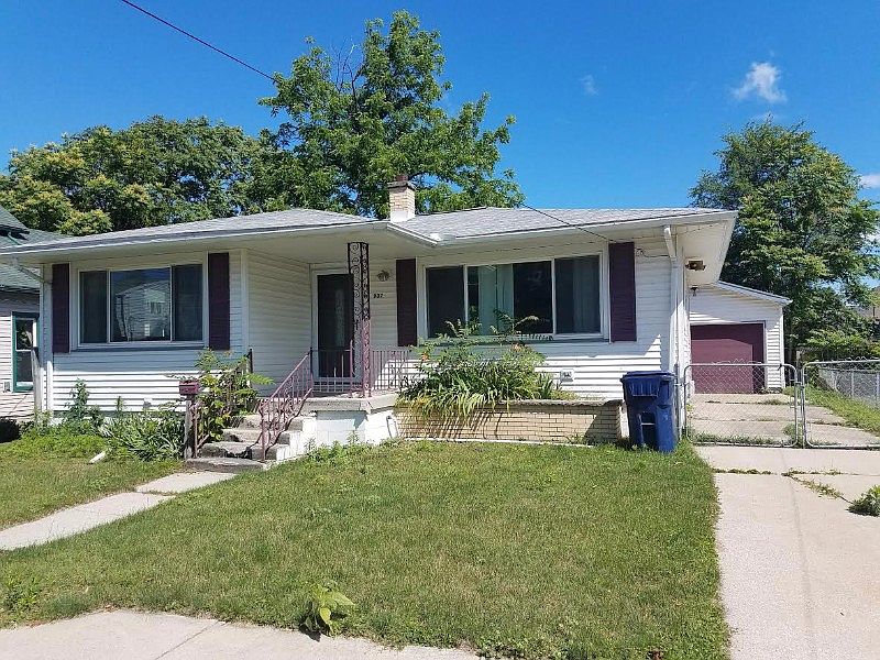 1st image of 907 Marchand St