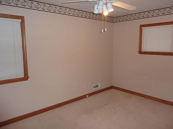 4th image of 2726 Chippewa Ave