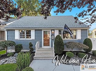 49 S 2nd St, Fords, NJ 08863