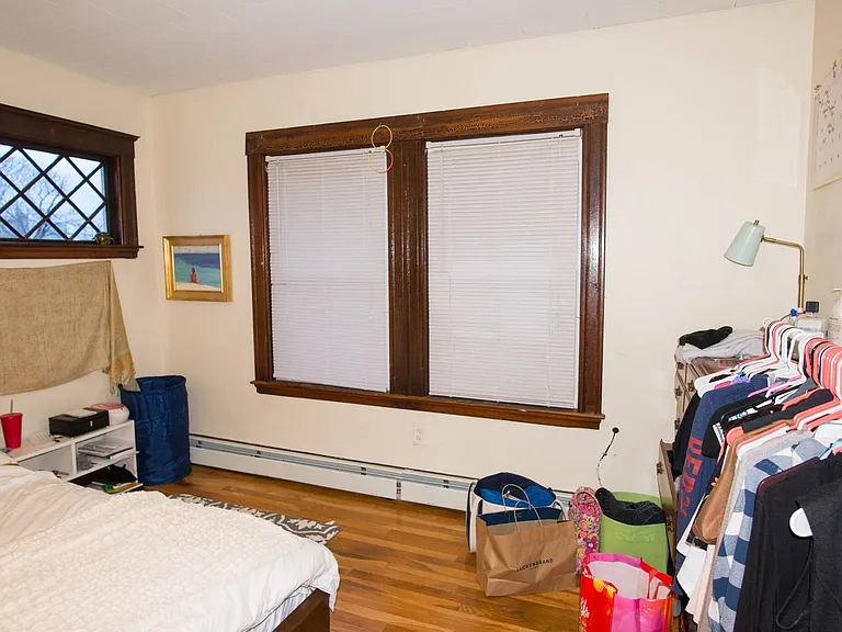 19 Sunset St #A1 — Photo 1