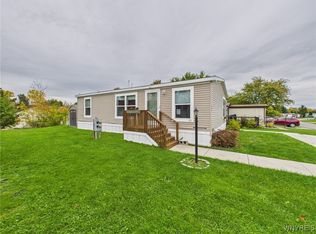 21 Brush Dr, Hamburg, NY 14075