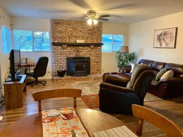 6220 Lynch Canyon Dr, Lake Isabella, CA 93240