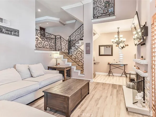 26316 W Plata Ln, Calabasas, CA 91302