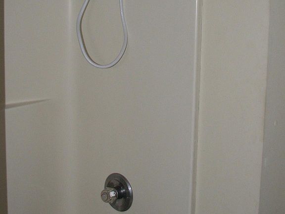 3rd image of 370 Brook Mead Dr