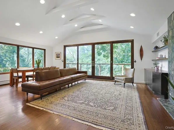 35 Alta Vista Circle, Irvington, NY 10533