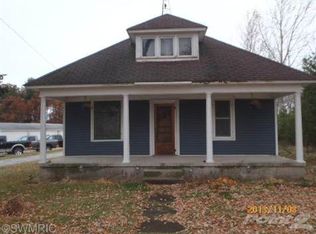 214 W Parkdale Ave, Manistee, MI 49660