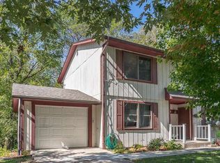 1459 Valley View Dr APT B, Coralville, IA 52241