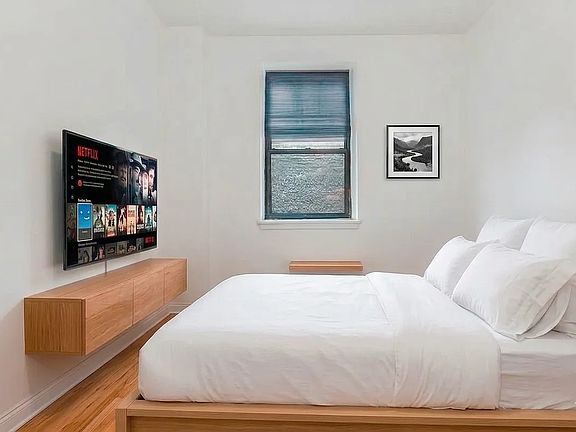 5th image of 1425 York Ave APT 2a