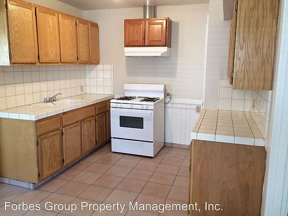 4th image of 184 N 11th St