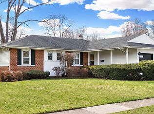 581 Sycamore Dr, Elk Grove Village, IL 60007