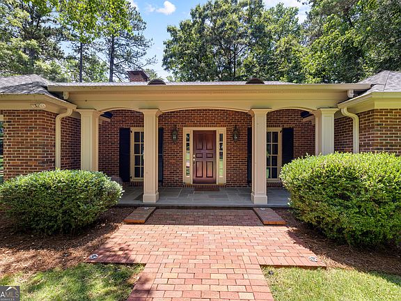 5th image of 114 Willowcrest Way
