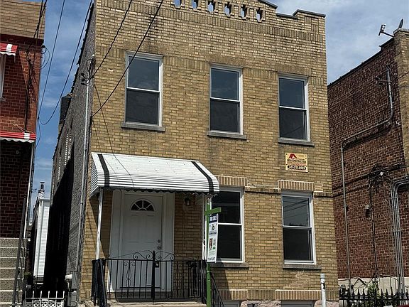 2nd image of 3041 Paulding Avenue