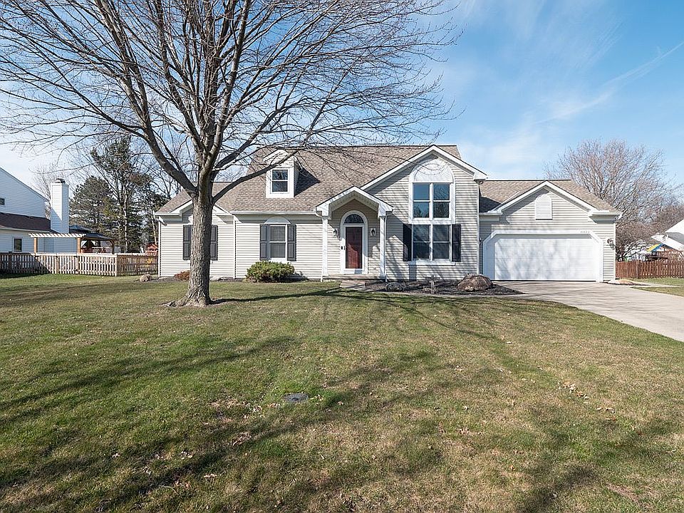 1st image of 33323 Chatham Dr