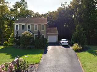 130 Stonebridge Ln, Downingtown, PA 19335