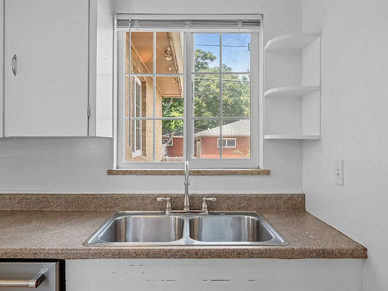 1393 S Grant St — Photo 13