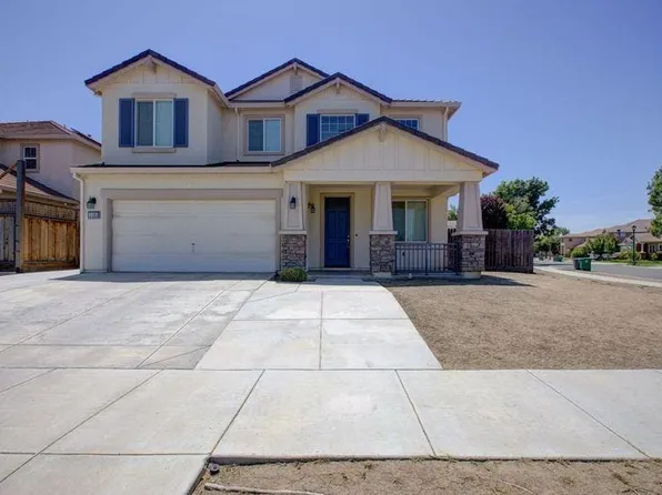 1195 Oatgrass Way, Los Banos, CA 93635