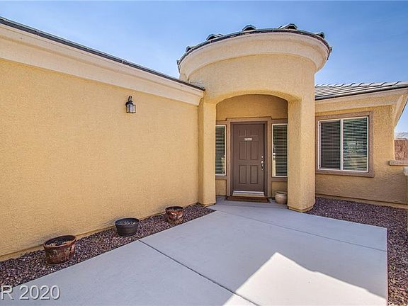 3rd image of 8513 Sherwood Park Dr