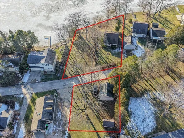 5604 West Peninsula DRIVE, Waterford, WI 53185