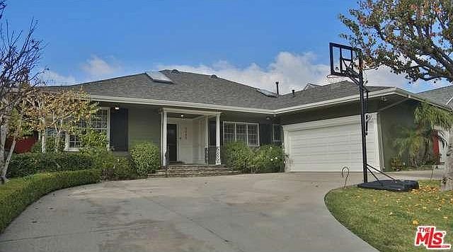 1st image of 3035 Earlmar Dr