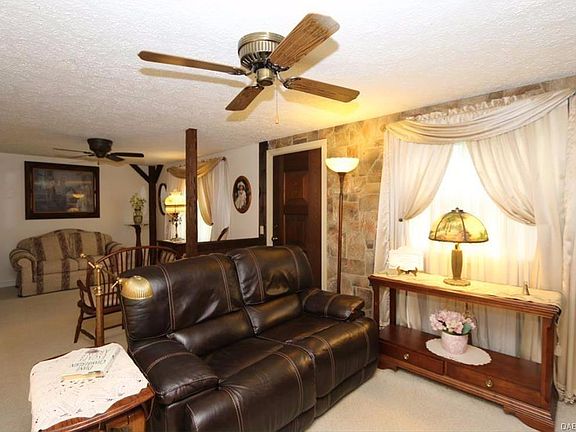 5th image of 126 Fairview Dr