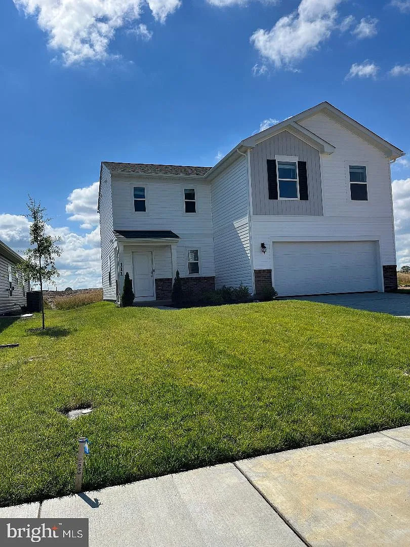 4 bed, 2.5 bath, 2000 sqft, $2,695 — Photo 3