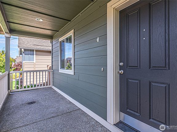 4th image of 18737 105th Avenue Ct E