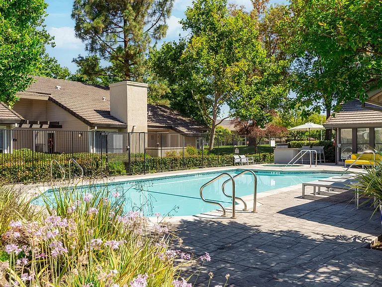 Chardonnay Gardens — Photo 2