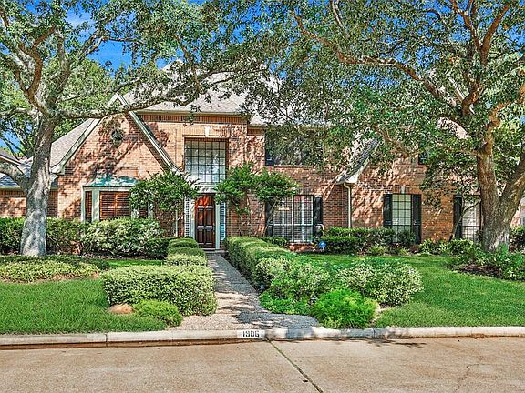 3rd image of 1906 Alana Springs Dr