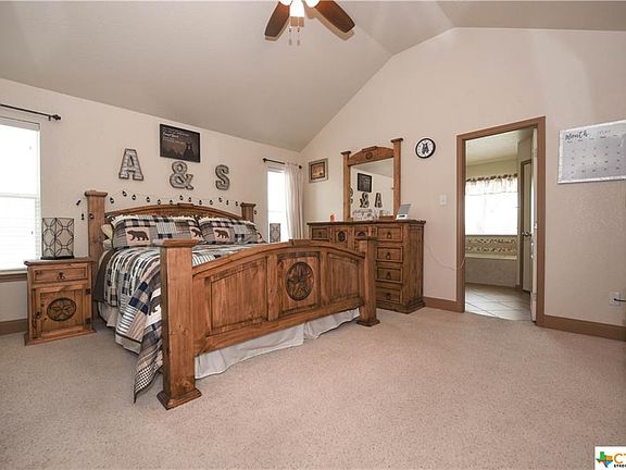 3rd image of 2405 Lindsey Dr
