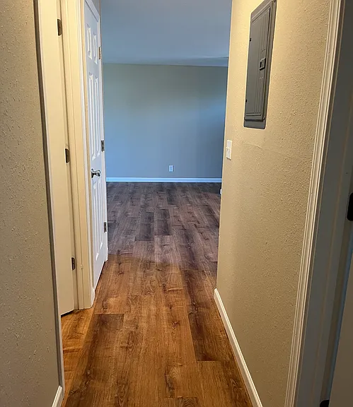 Churchill Village Apartments — Photo 52