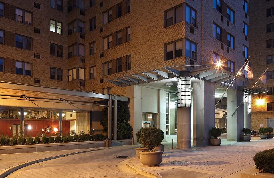 1st image of 2601 Pennsylvania Ave APT 433