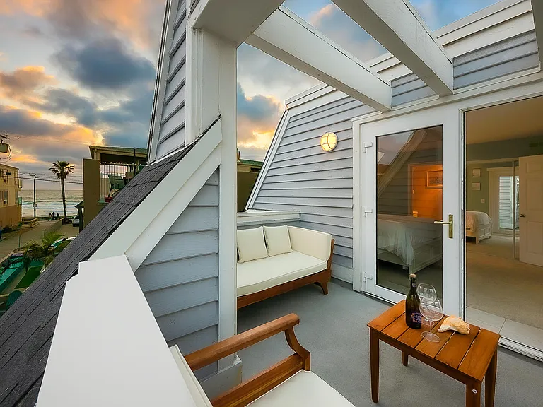 722 Isthmus Ct — Photo 34