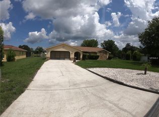 9035 Lismore Ct, Weeki Wachee, FL 34613