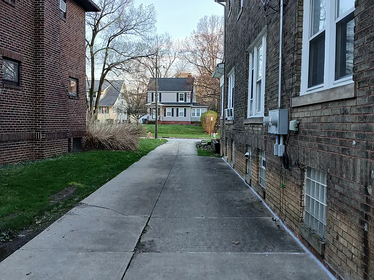 3395 Euclid Heights Blvd #2 — Photo 25