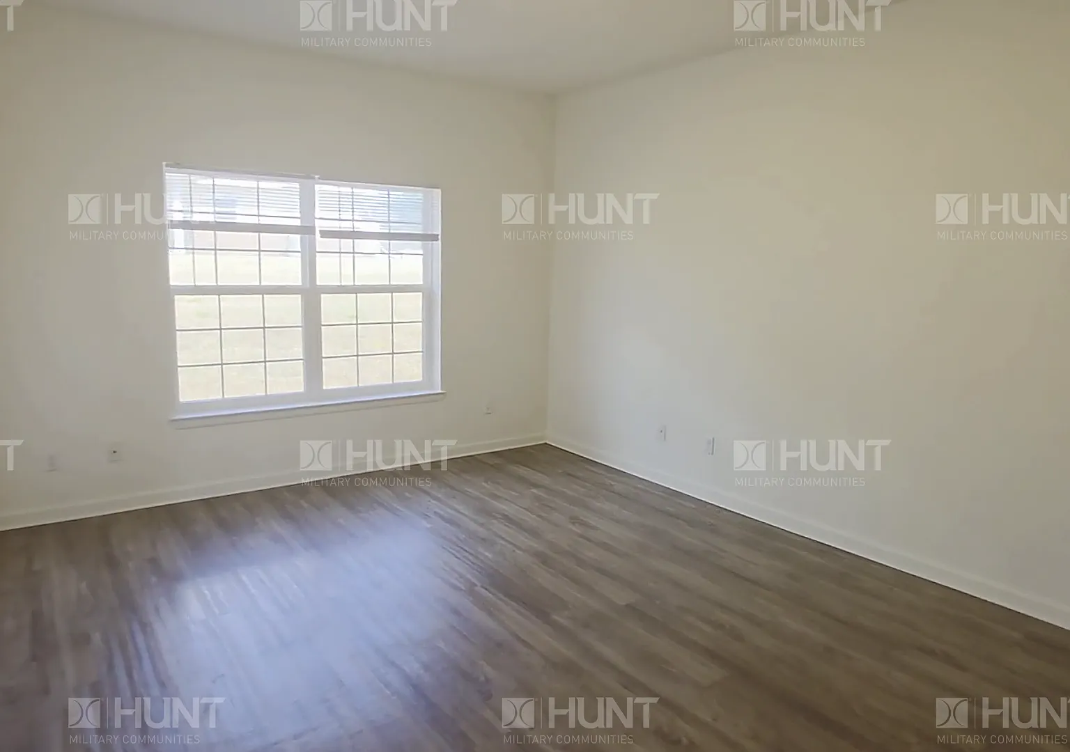 4 bed, 2151 sqft, $1,959 — Photo 4