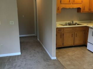 401 Gordon St APT 3, Chickamauga, GA 30707