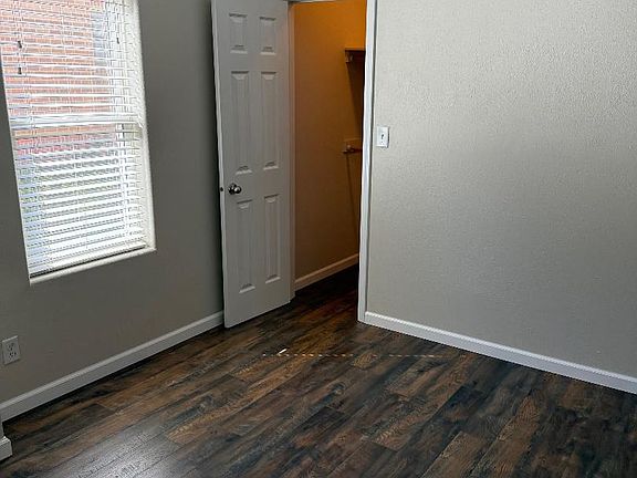 3rd image of 1014 W 4th St