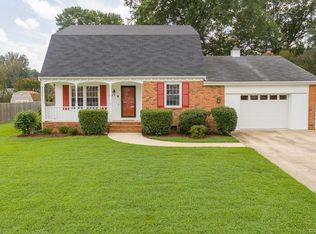 1237 Riveroaks Dr, Colonial Heights, VA 23834