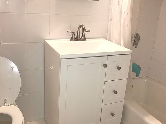 4th image of 20910 41st Ave APT 6K