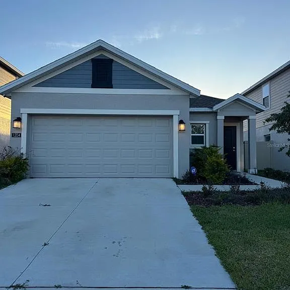 1204 Deepwater Cir — Photo 2