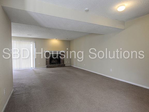 5th image of 18907 E Manor Ct