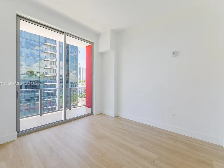 90 NE 32nd St #1108 — Photo 12