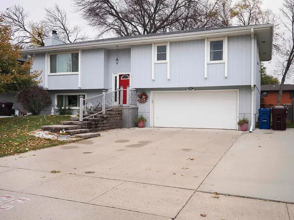 825 Ash St, South Sioux City, NE 68776