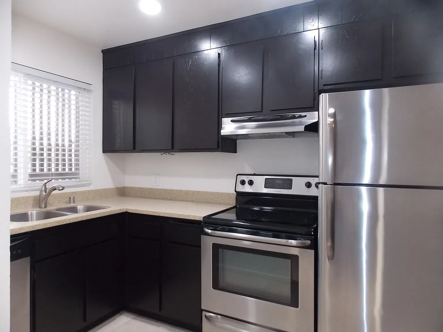 2155 Felspar St — Photo 3