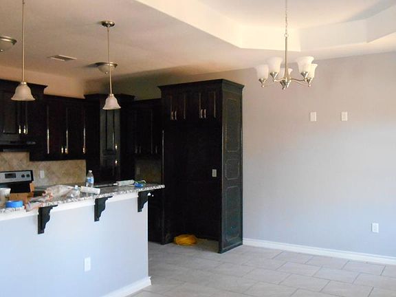 2nd image of 1213 Lynn Ave