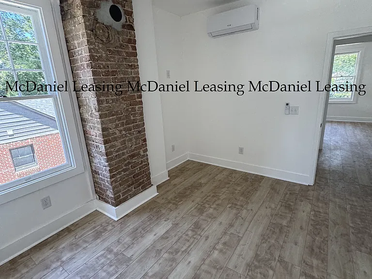 530 Peronneau St #1 — Photo 11
