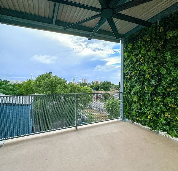 630 Montana St #301 — Photo 16