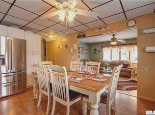 504 17th St, West Babylon, NY 11704